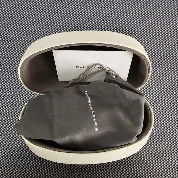 AUTHENTIC BALENCIAGA 0075 EYEGLASSES - Picture 2 of 11